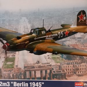 IL-2m3 "Berlin 1945"  -  Escala 1/48